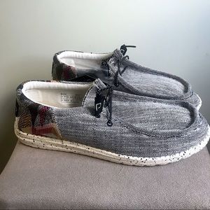 wally canvas hey dude shoes